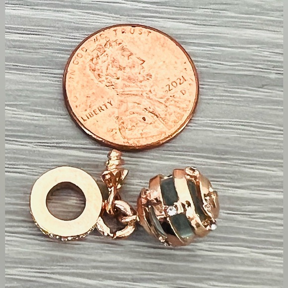Rose gold Honey bee 🐝 charm only, Fits Pandora bracelets - Picture 6 of 6
